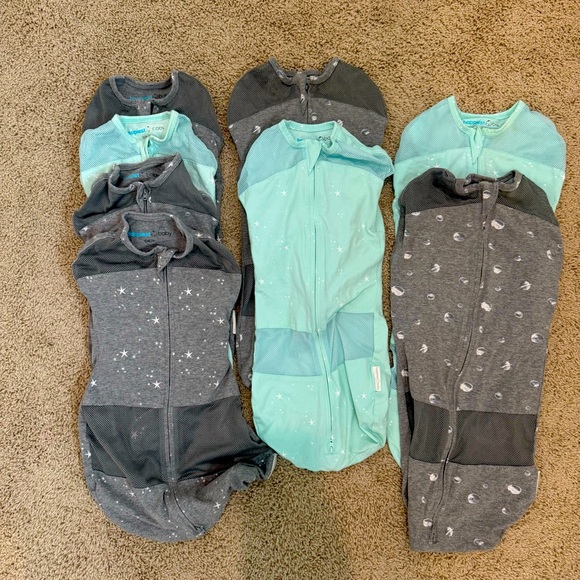 Bundle of Happiest Baby swaddles - Picture 1 of 2